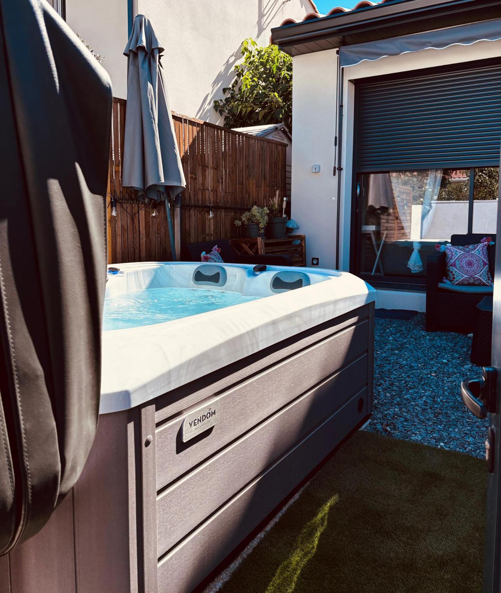 Logement Du Sud Avec Jacuzzi Sommières Eksteriør bilde